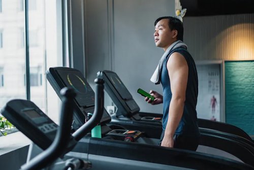 智能跑步机与普通跑步机的对比